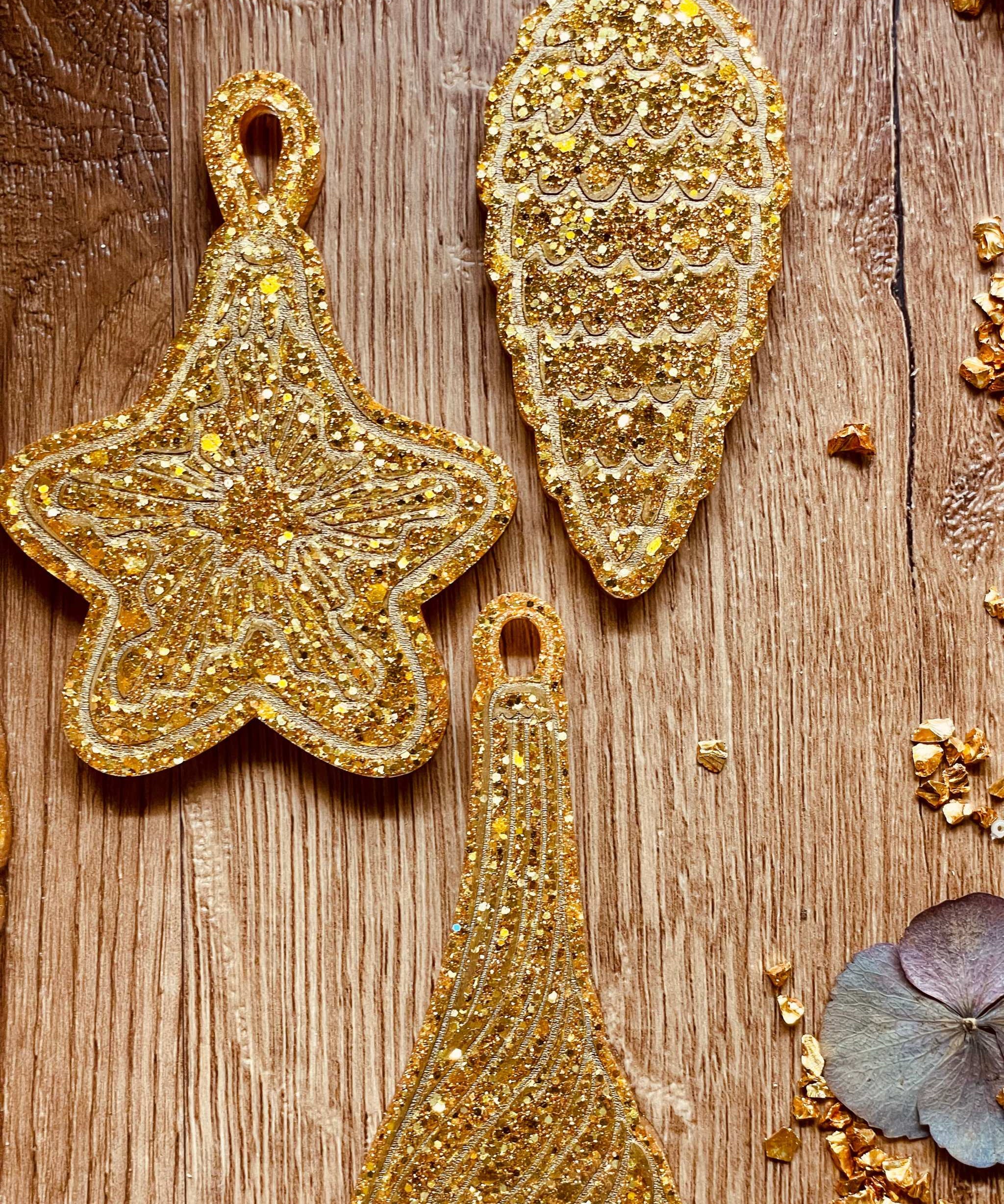 Weihnachtsbaumanhänger Aus Resin in strahlendem gold online kaufen.