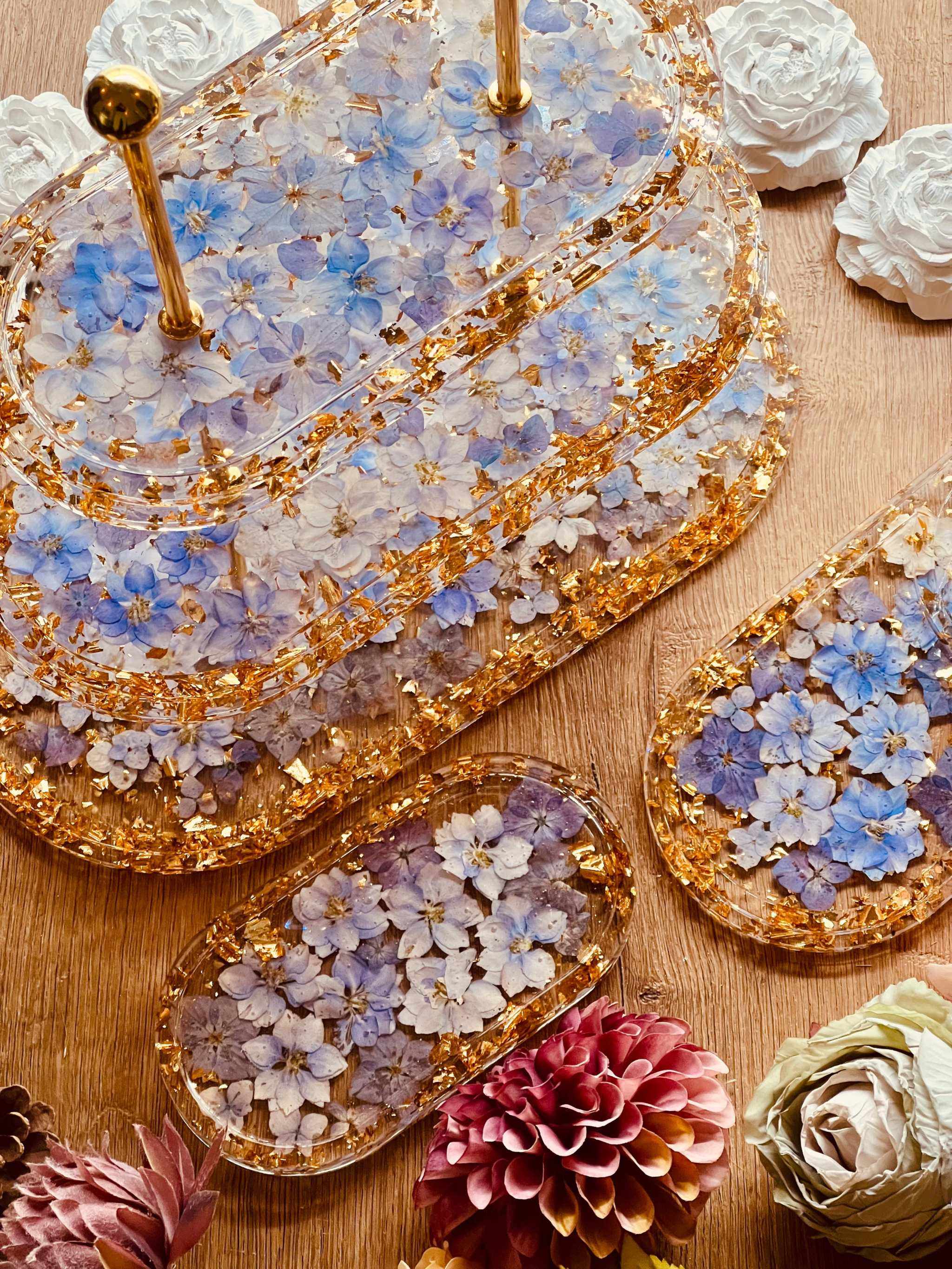Elegante Resin-Dekoration mit getrockneten Blumen aus der Flower Power Kollektion