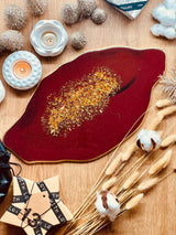 Tablett aus Resin in rot mit goldenen Details