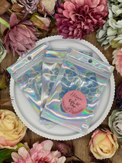 Zarte getrocknete Blumen – filigrane Hortensien, schonend gepresst und perfekt für individuelle Bastelarbeiten, Geschenkverpackungen oder Grußkarten.

