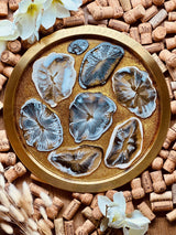 Metal tray refined with resin agate slices