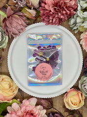 Naturgetreue, selbstgetrocknete pinke Blumen und Blüten, ideal für Resin Art, Bastelprojekte oder als liebevolle Dekoration.
Einzigartige, sorgfältig getrocknete Blumen und Blüten in authentischen Farben, geeignet für kreative Kunstwerke oder als dezente Deko.