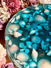 handgemachtes tablett aus resin ocean art mit echten muscheln und durchmesser 35cm