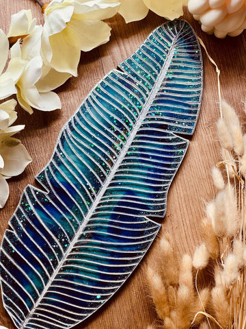 Resin tray in turquoise with silver details in leaf design