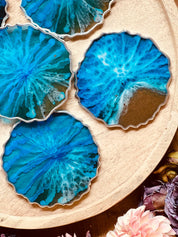 6 handgemachte Untersetzer aus Resin in Blau mit silbernen Details und Ocean Design, Durchmesser ca. 12 cm