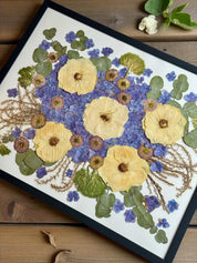 Brautstrauß konservieren mit hochwertigem Rahmen und professionell getrockneten Blüten