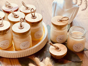 Duftkerze im Glas mit elegantem Holzdeckel – ein stilvolles und nachhaltiges Geschenk für ein gemütliches Ambiente
