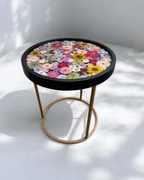 Epoxidharz Couchtisch mit echten Blumen – runder Blumentisch 40 cm