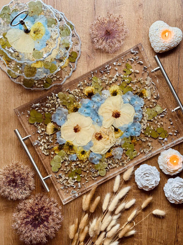 Your individual rectangular or square tray from your bridal bouquet