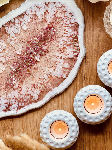 Resin tray in pink and silver details