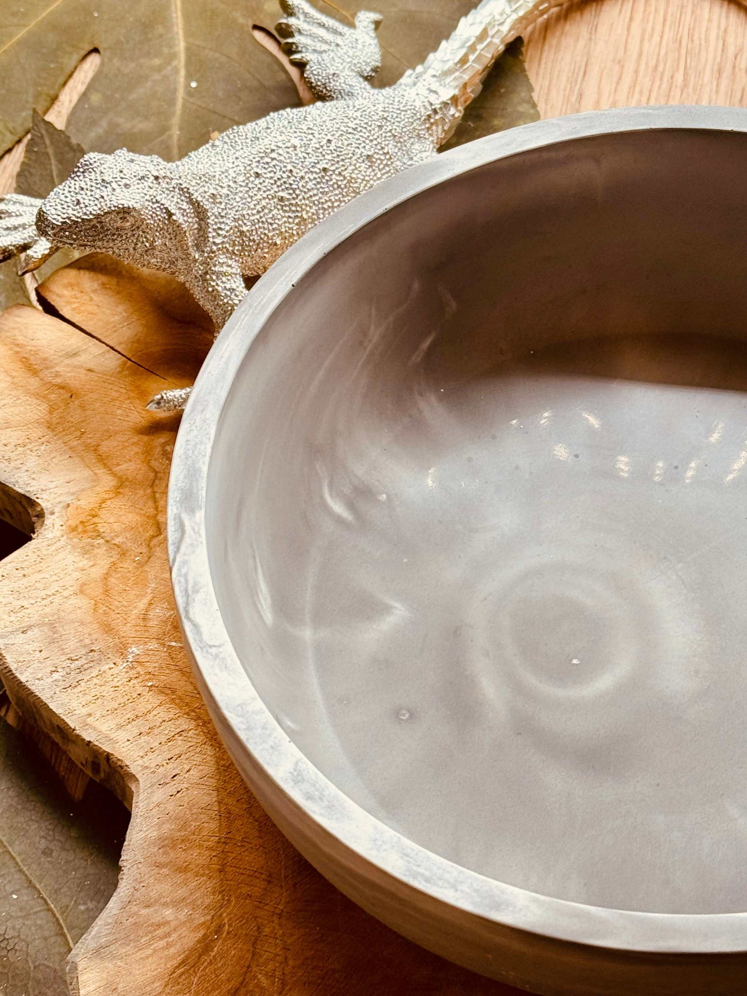 Gießkeramik Schale im Marmor Design - groß und modern