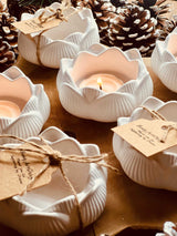 Gießkeramik Teelichthalter "Tulip" im romantischen floralen Design