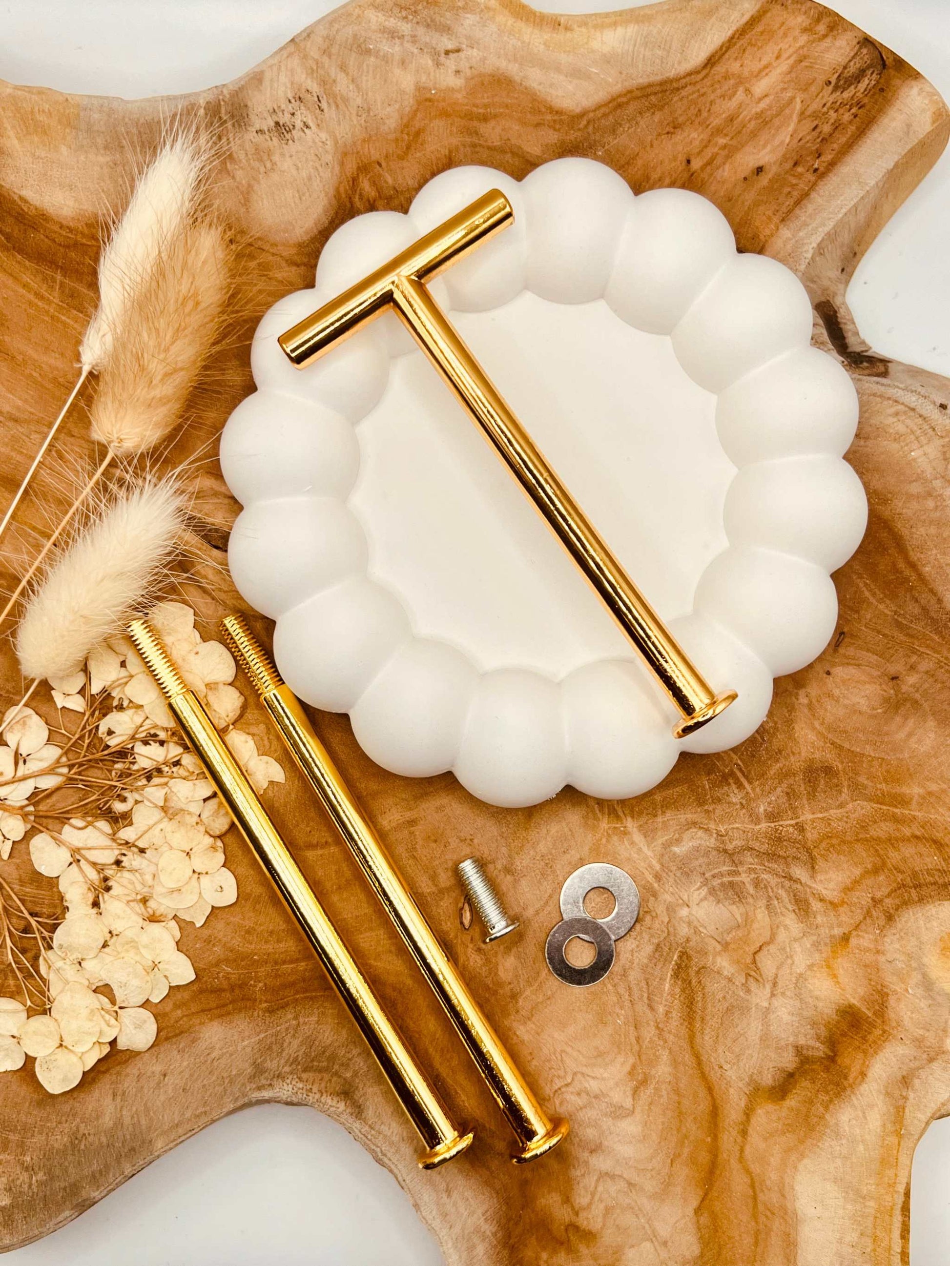 Nahaufnahme des klassischen Designs an der Etagerenstange