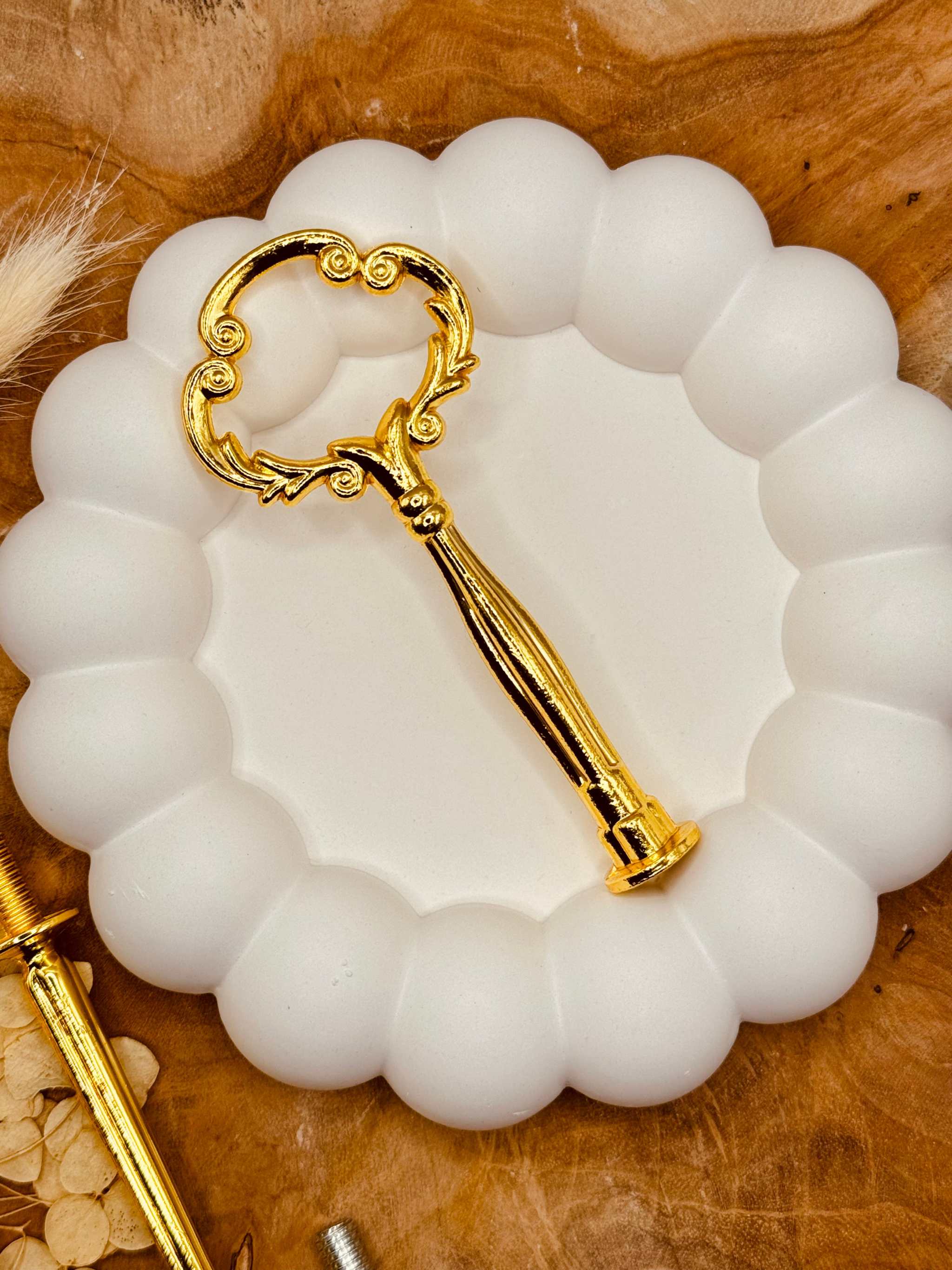 Hochwertige klassische goldene Mini Etagerenstange für DIY-Etagerenprojekte
