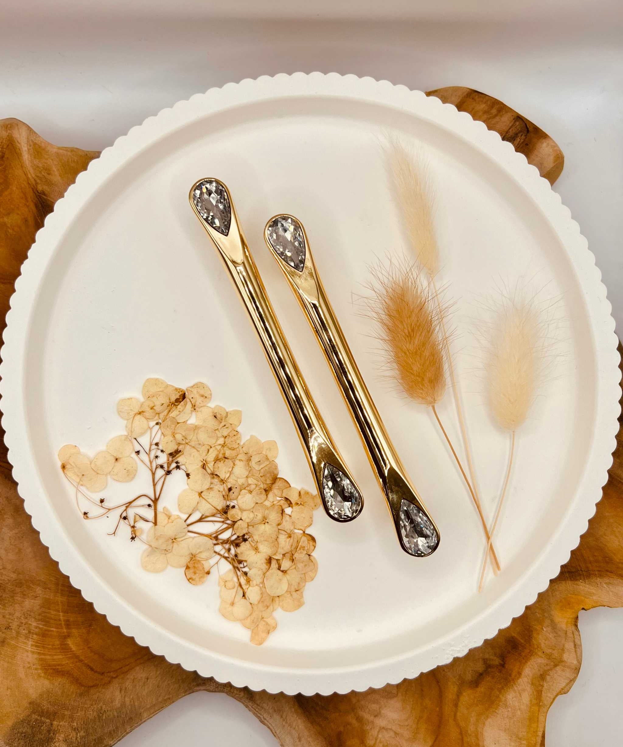 Hochwertiger goldfarbener Tablettgriff im Bling Bling Design für DIY-Projekte und Resin Art.