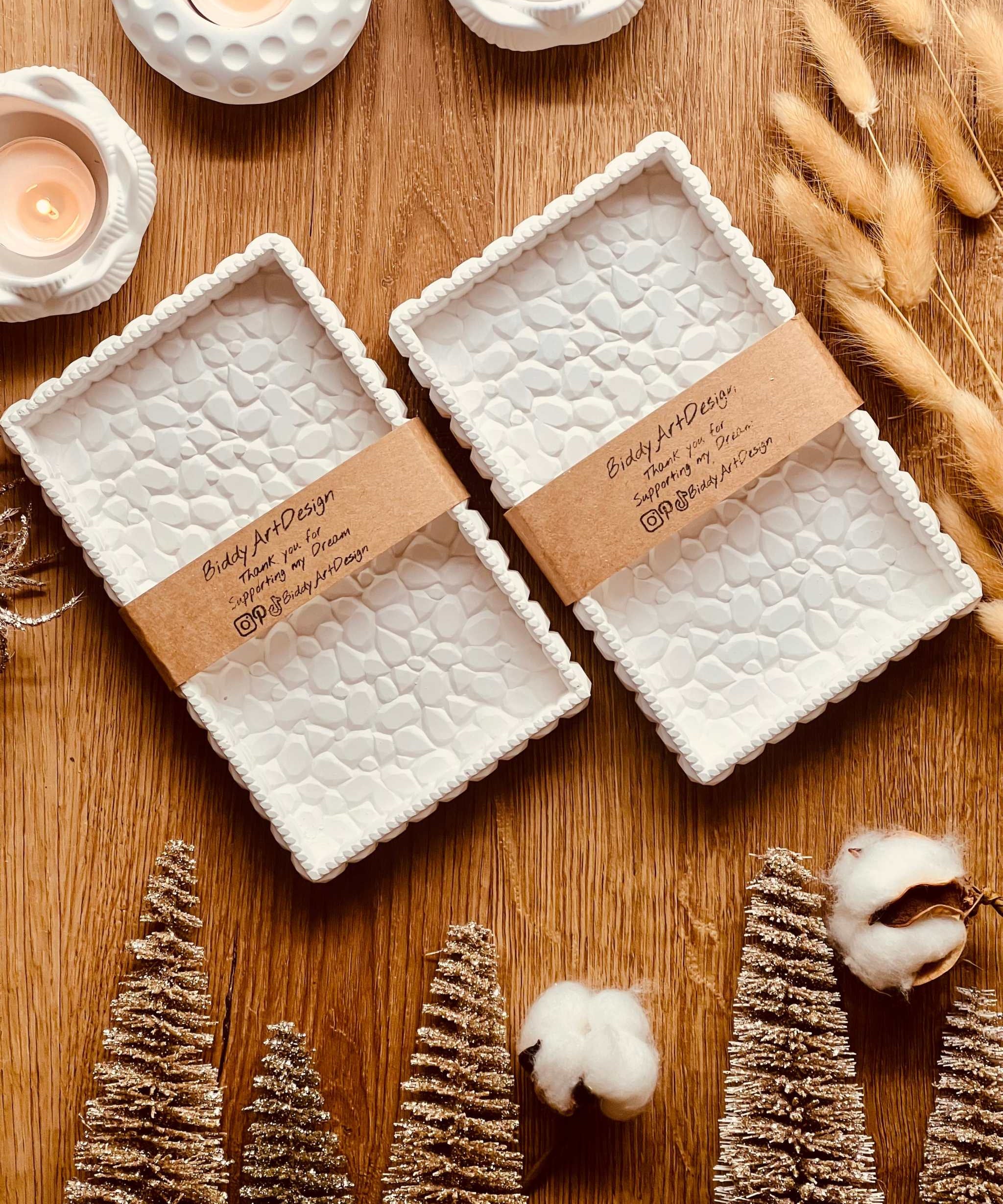 Deko Gießkeramik Tablett  für besondere Anlässe, ideal für Kerzenarrangements.Weisse Deko Tabletts Giesskeramik Naturstein Look Design