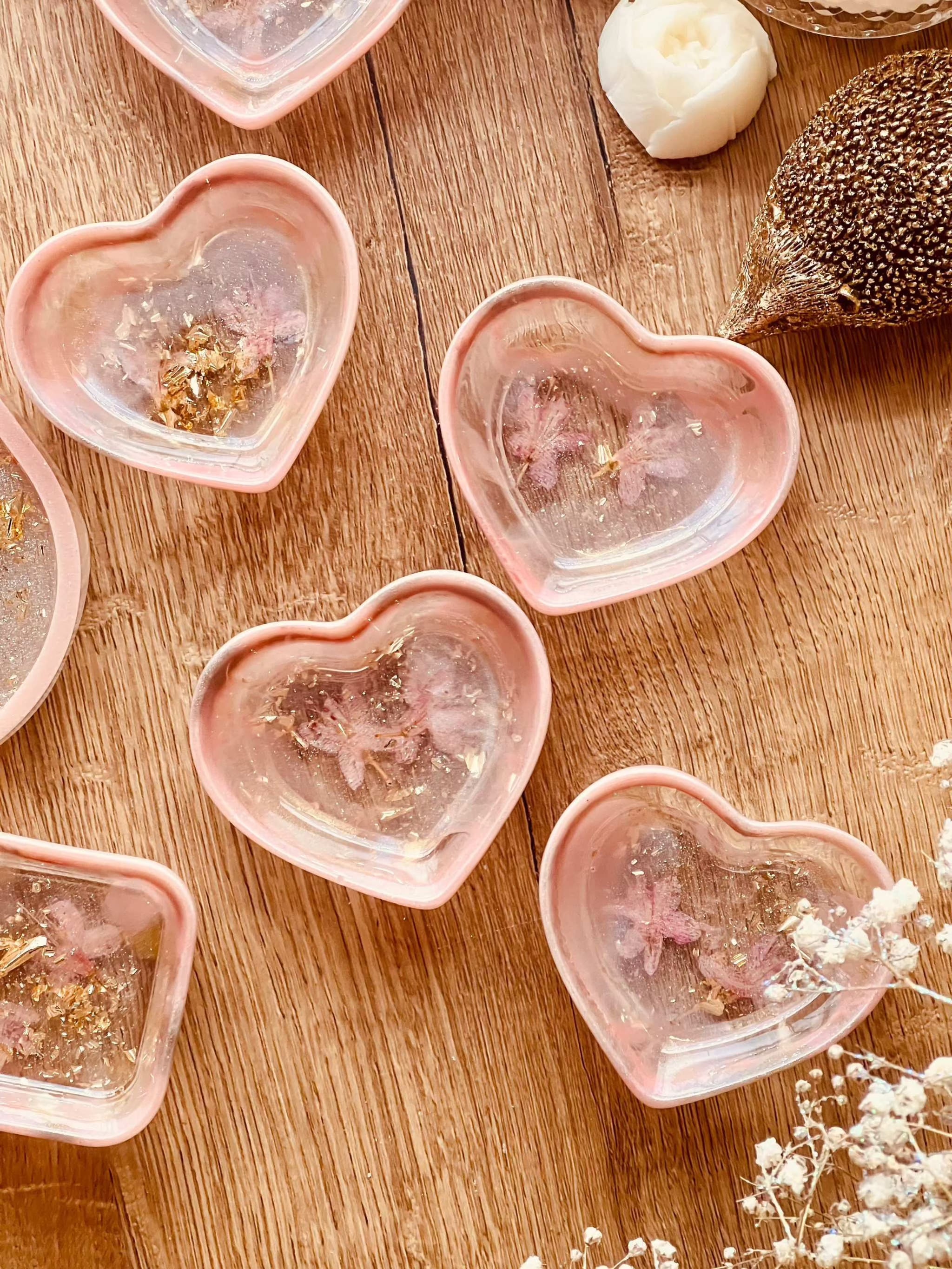 Tolle Trockenblumen für kleine Schalen aus Resin oder Scrapbooking – verleihe Karten, Einladungskarten oder Tagebüchern mit diesen rosafarbenen Rhododendron Blüten einen einzigartigen Look.