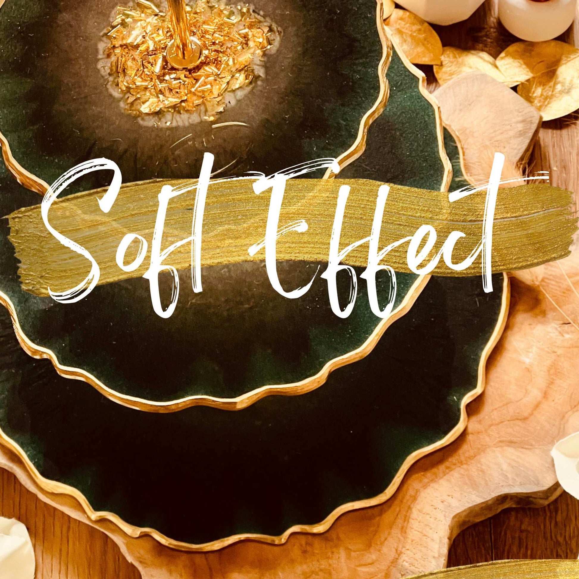 Resin art plate showcasing soft effect technique in online course.