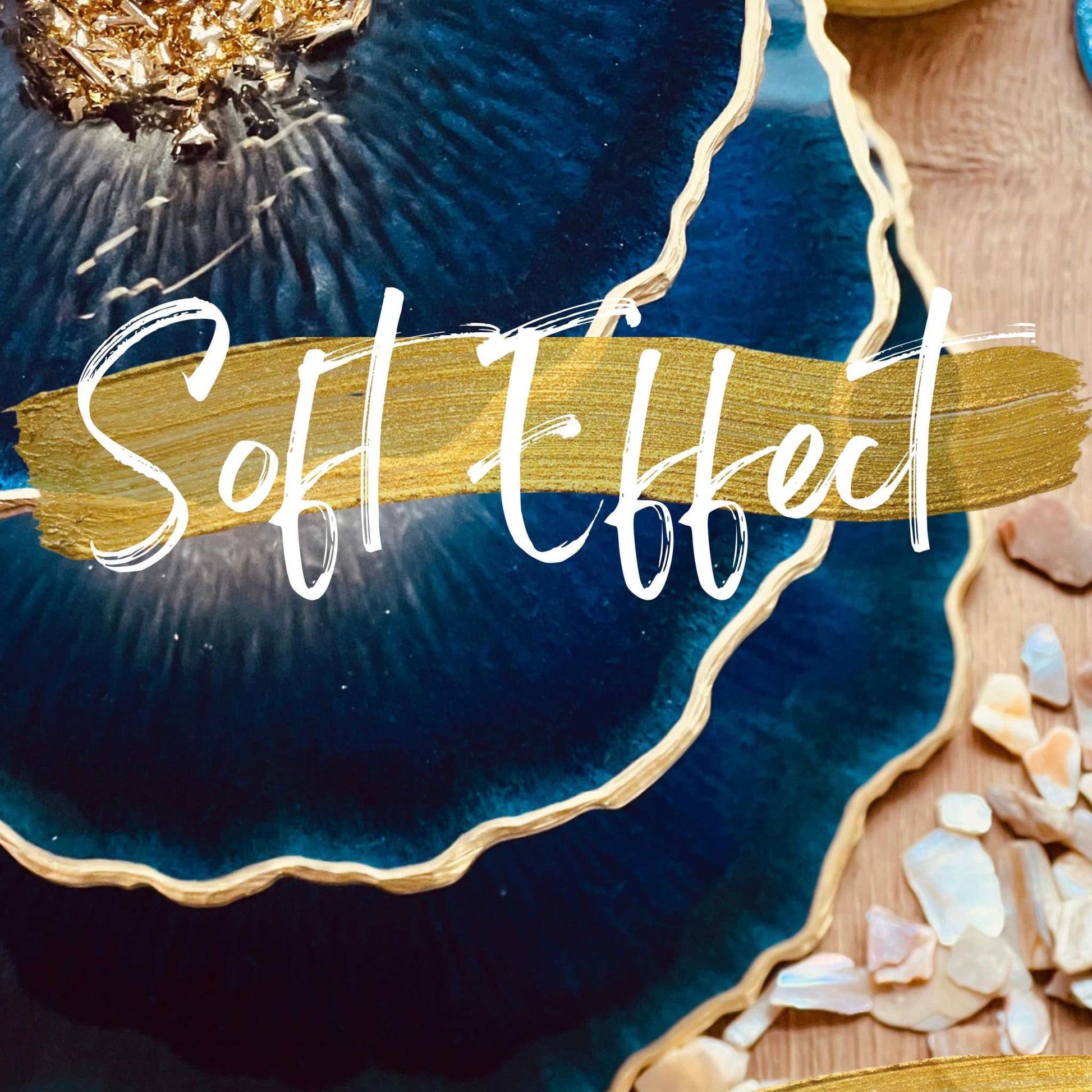 Resin art course featuring soft effect techniques displayed with blue and gold resin artwork.
