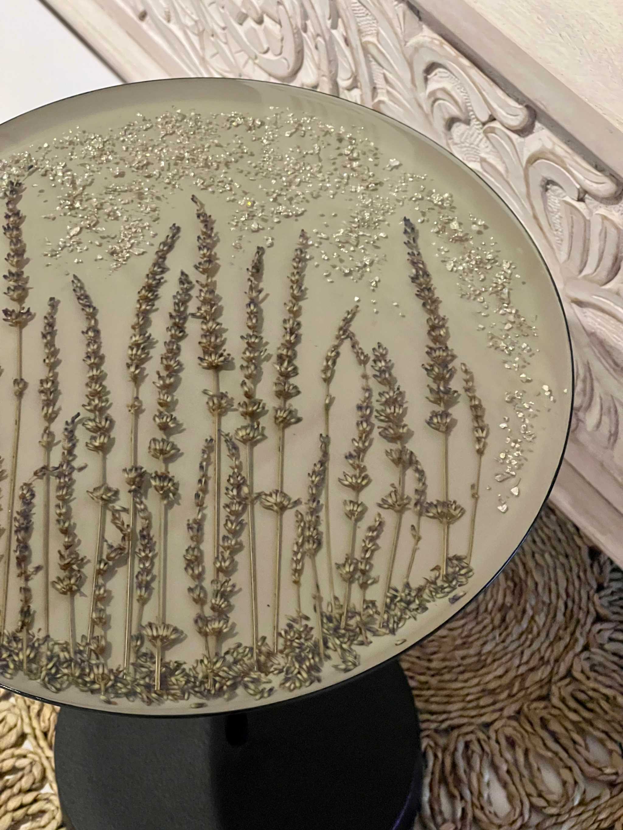 Epoxidharz Couchtisch mit Lavendel und Silbersteinen – 33x43 cm