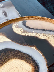 Exklusives Epoxidharz Couchtisch-Set in zwei Größen – rund, demontiert, handgemacht mit Blattgold und glänzender Resinoberfläche