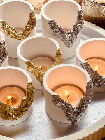 Gießkeramik Teelichthalter im Set mit goldenen oder silbernen Akzenten 