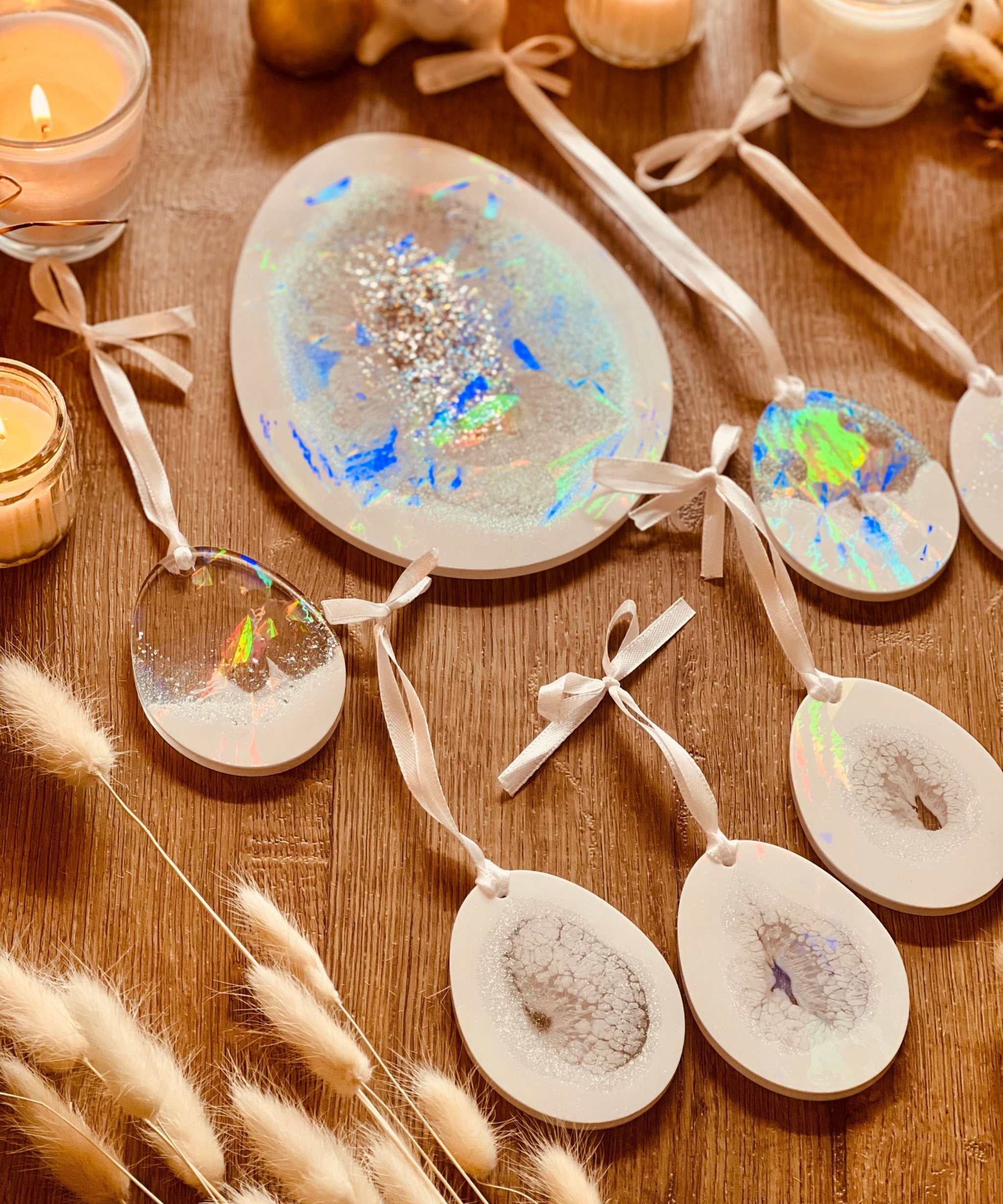 6 Ostereier aus Resin mit schimmerndem Silberfinish und holographischem Effekt – perfekte Oster Deko für moderne Wohnräume.