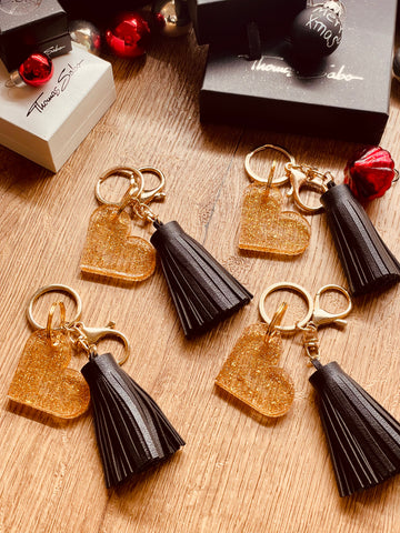 Key ring in gold with black