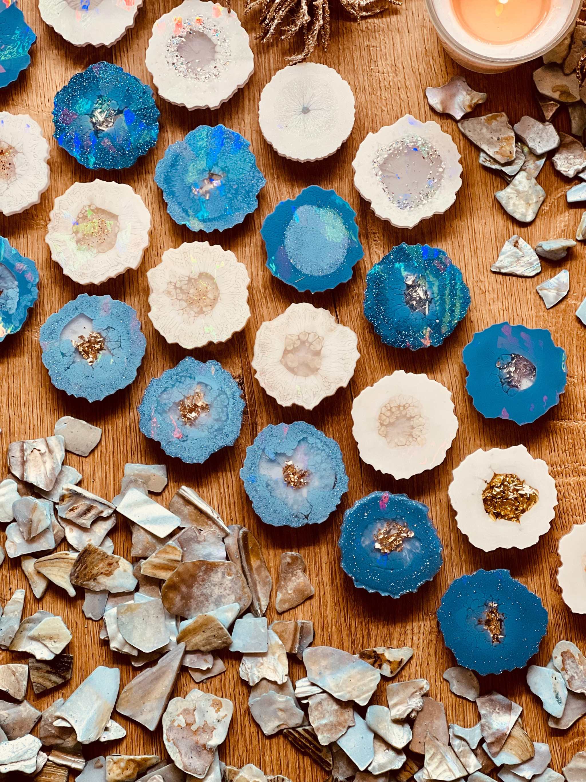 Handyhalter mit Holo Blau Schimmer – einzigartiges Resin-Design mit schillerndem Farbverlauf.