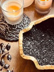 Handgemachte schwarze Schale aus Resin mit goldener Diamantoptik als Wohn- und Esszimmer Dekoration