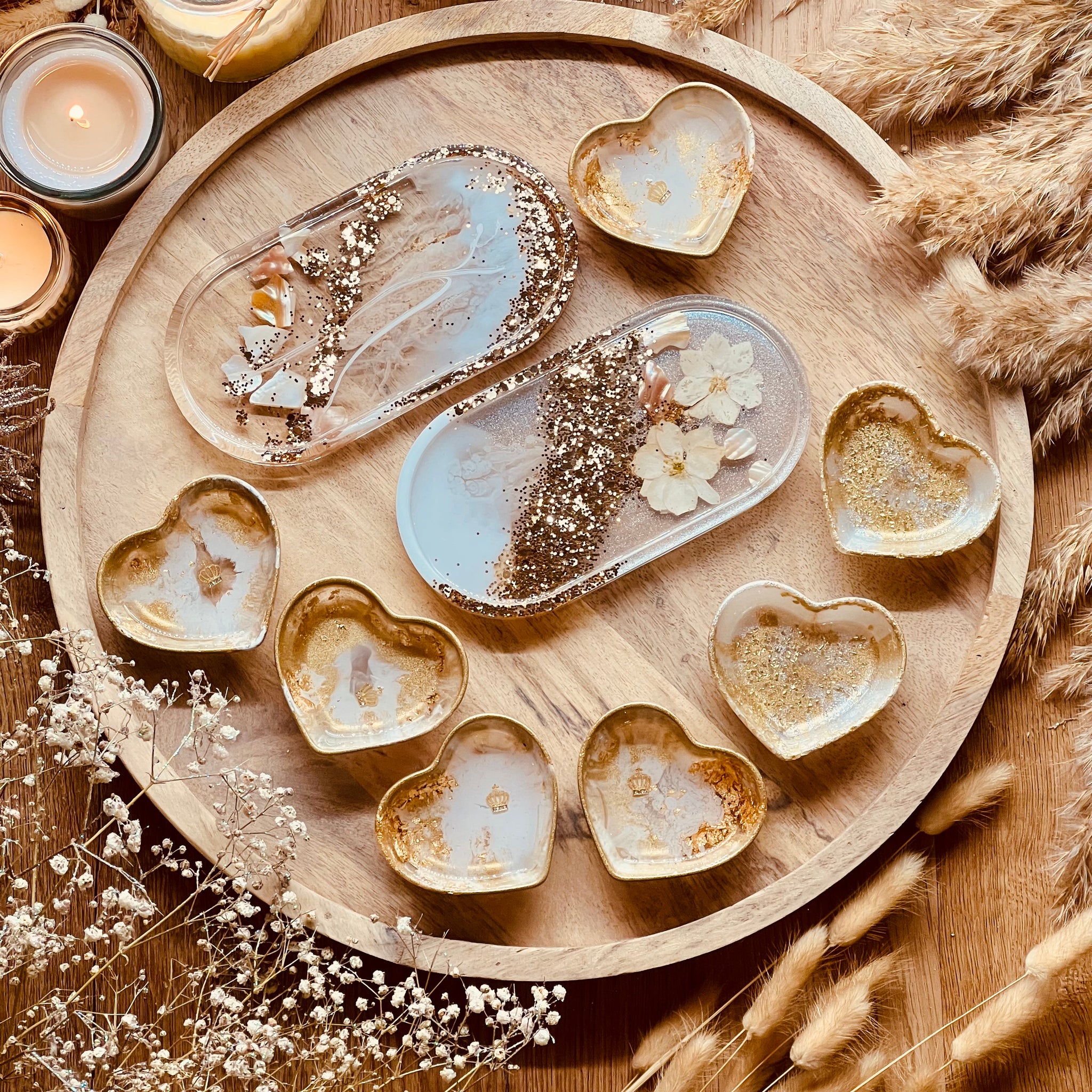 Resin jewelry trays in white with gold, mother-of-pearl, flowers and details