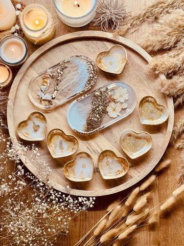 Resin jewelry trays in white with gold, mother-of-pearl, flowers and details