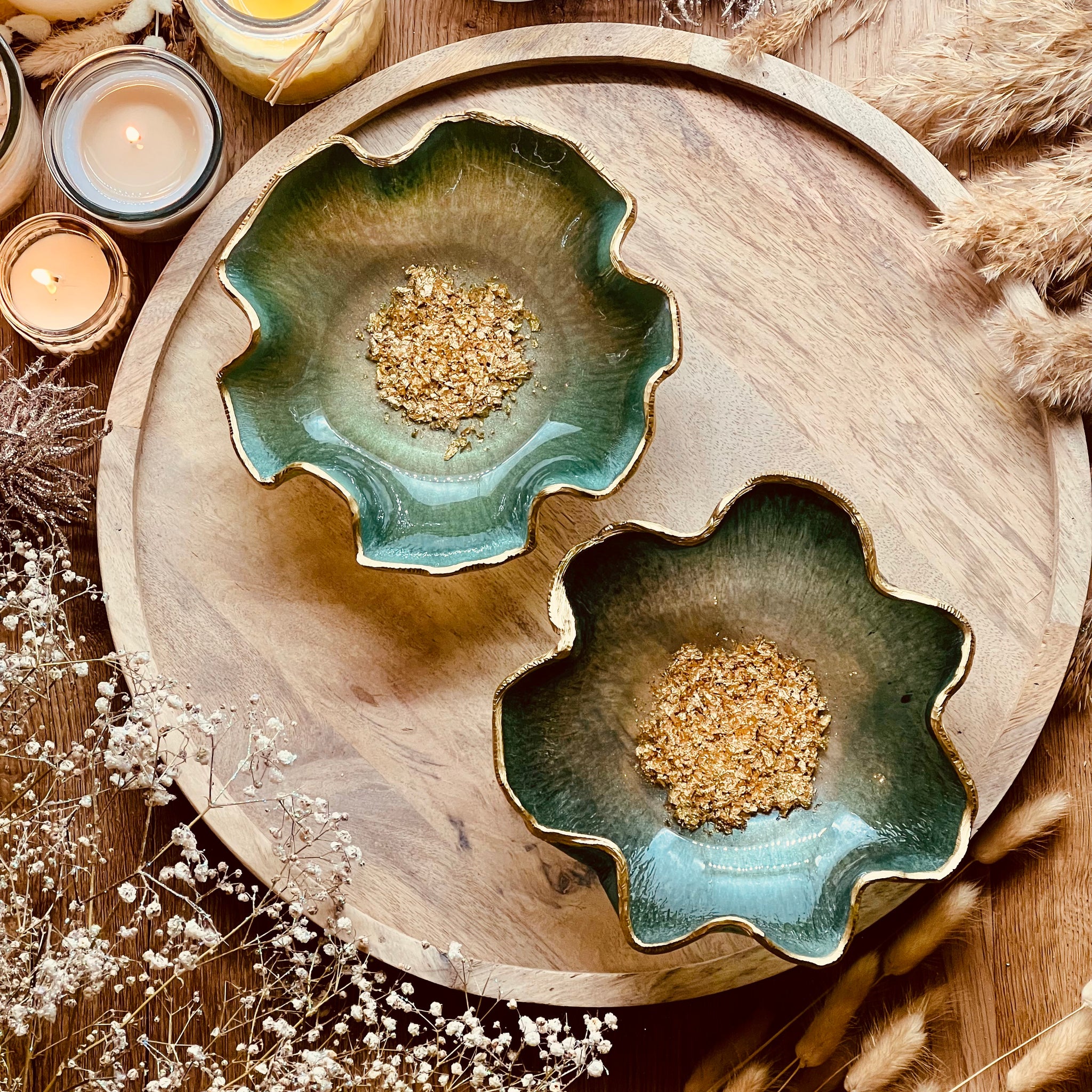 Resin bowl in green and gold