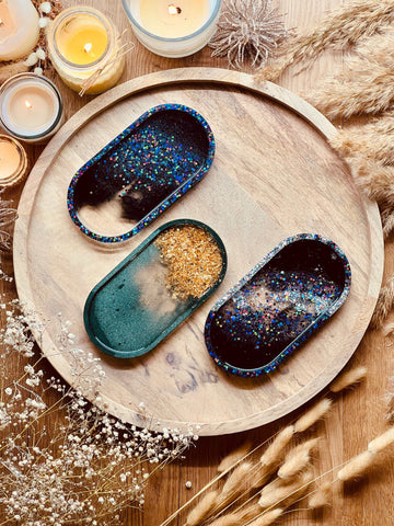 Jewelry bowls made of resin in different colors