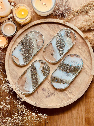Resin jewelry trays in white with champagne