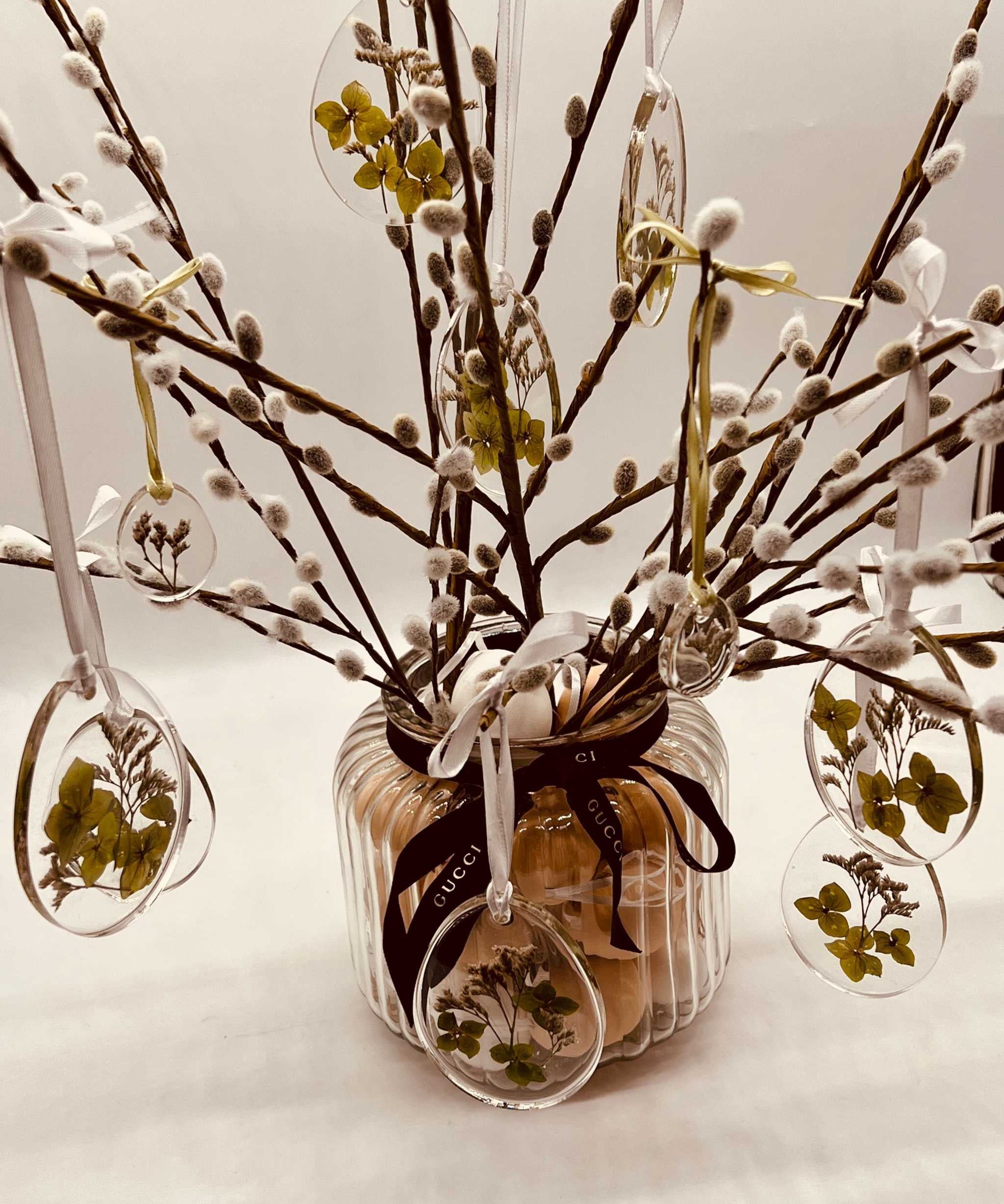 Ostereier aus Resin mit echten getrockneten Pflanzen – perfekte Oster Deko für Ostersträuße, Kränze oder Tischdekorationen.decoration.