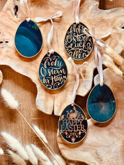 Bunte Ostereier aus Resin mit filigraner Line Art – eine kreative und farbenfrohe Oster Deko für Ostersträuße oder als Tischdeko.