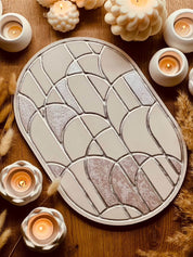 Handcrafted oval Gießkeramik tray with modern white, pink, and silver line pattern, ideal for decoration or serving.Ovales Giesskeramik Tablett rosa silber Look Weisse Deko