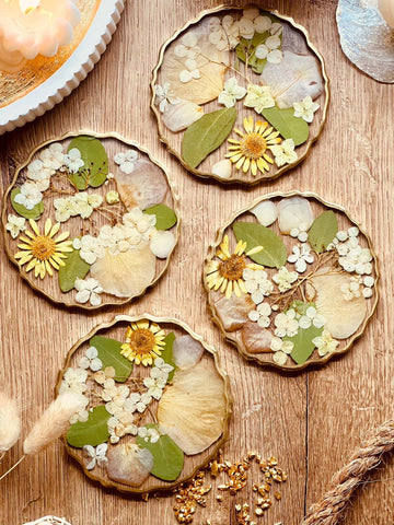 4 Untersetzer aus Resin mit echten Hortensien und Blumen mit Gold