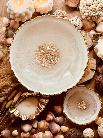 Schale aus Resin in Weiss mit Perlmutt