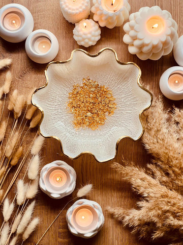 Schale aus Resin in Weiss mit Gold