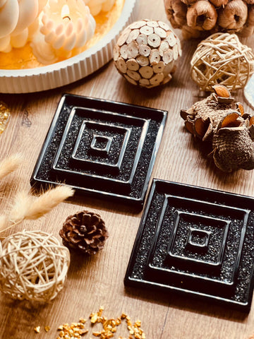 2 Untersetzer aus Resin in Schwarz 3D Design