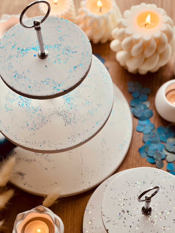 Gießkeramik Etagere in weiss mit funkelnden Highlights in 2 Größen